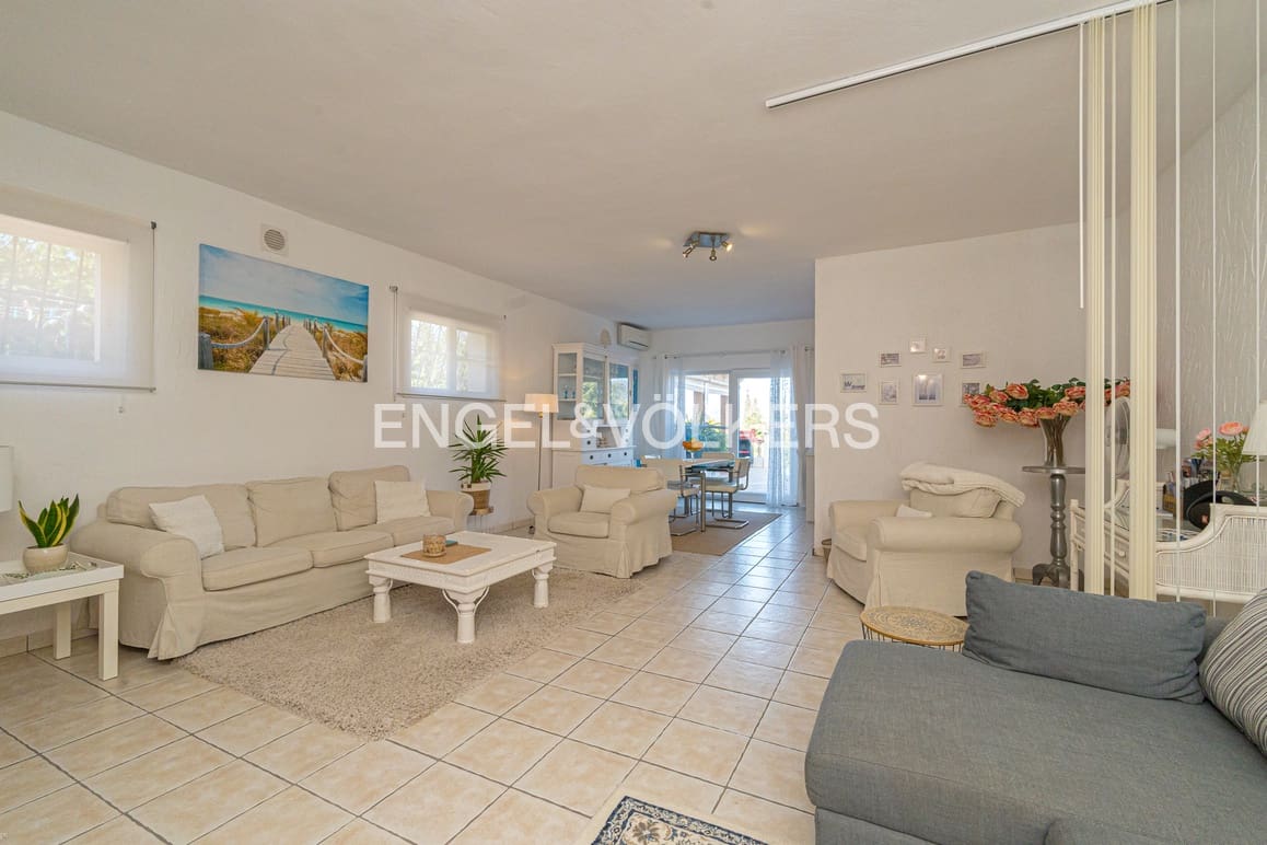 3 soverom Villa til salgs i Albir med svømmebasseng garasje - € 875 000 (Ref: 9428189)