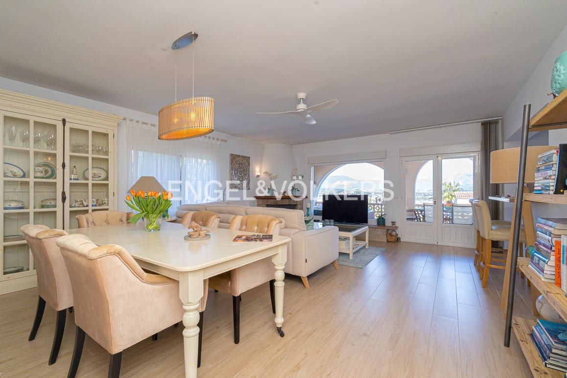 3 soverom Villa til salgs i Albir med svømmebasseng garasje - € 875 000 (Ref: 9428189)