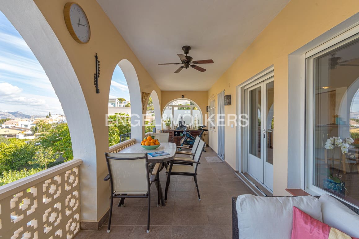 3 soverom Villa til salgs i Albir med svømmebasseng garasje - € 875 000 (Ref: 9428189)