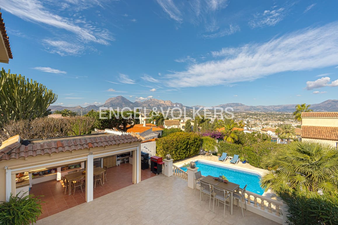 3 soverom Villa til salgs i Albir med svømmebasseng garasje - € 875 000 (Ref: 9428189)