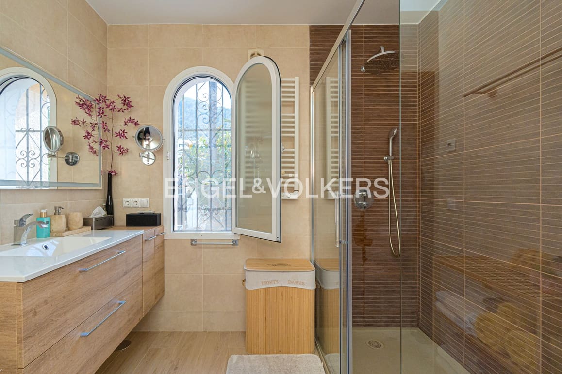 3 soverom Villa til salgs i Albir med svømmebasseng garasje - € 875 000 (Ref: 9428189)