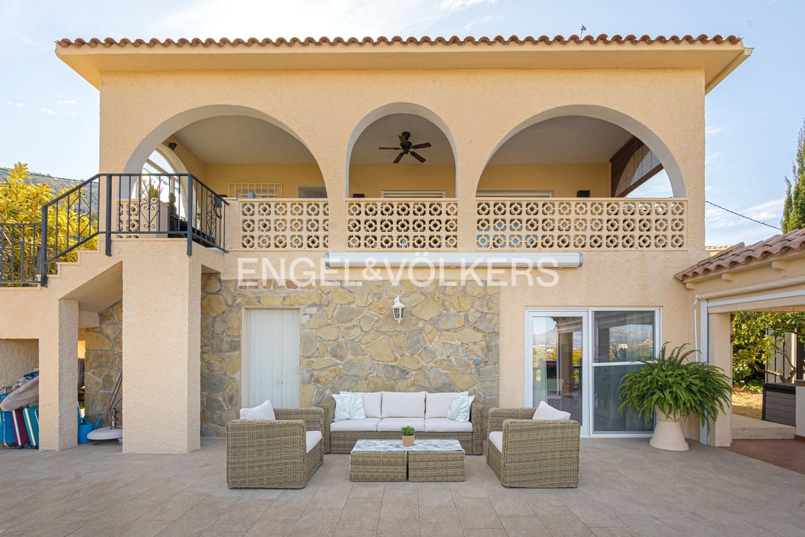 3 soverom Villa til salgs i Albir med svømmebasseng garasje - € 875 000 (Ref: 9428189)