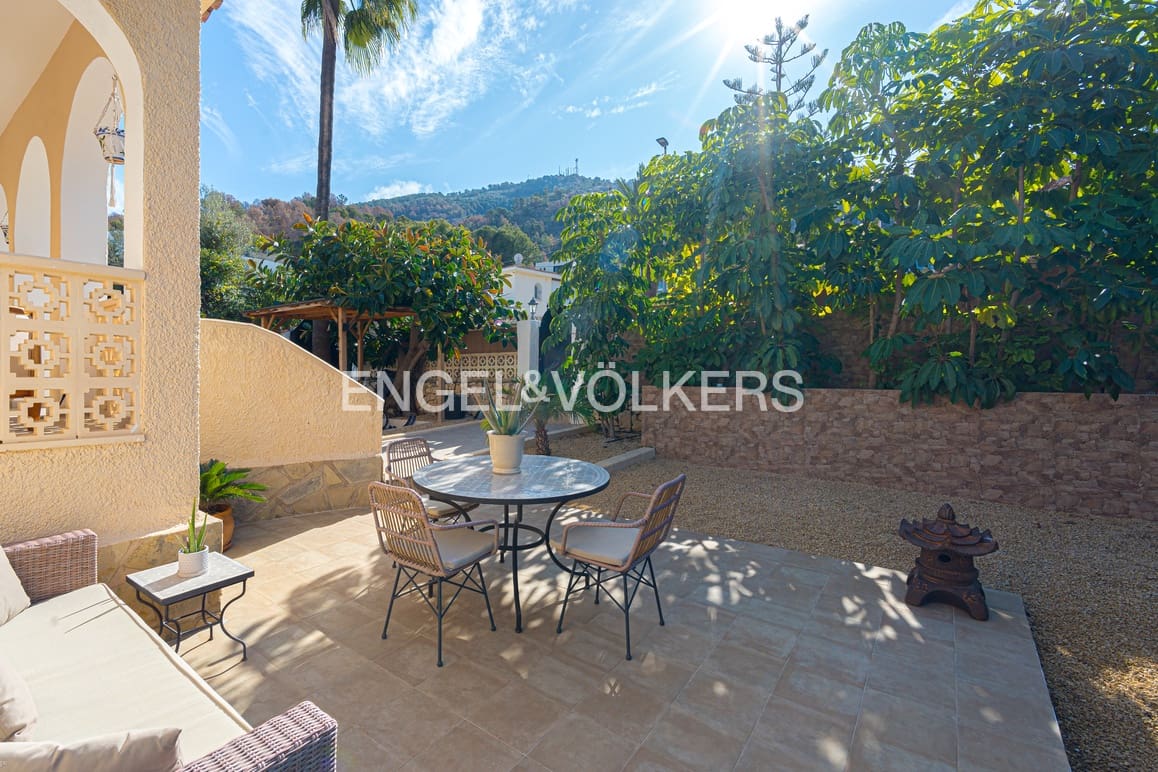 3 soverom Villa til salgs i Albir med svømmebasseng garasje - € 875 000 (Ref: 9428189)