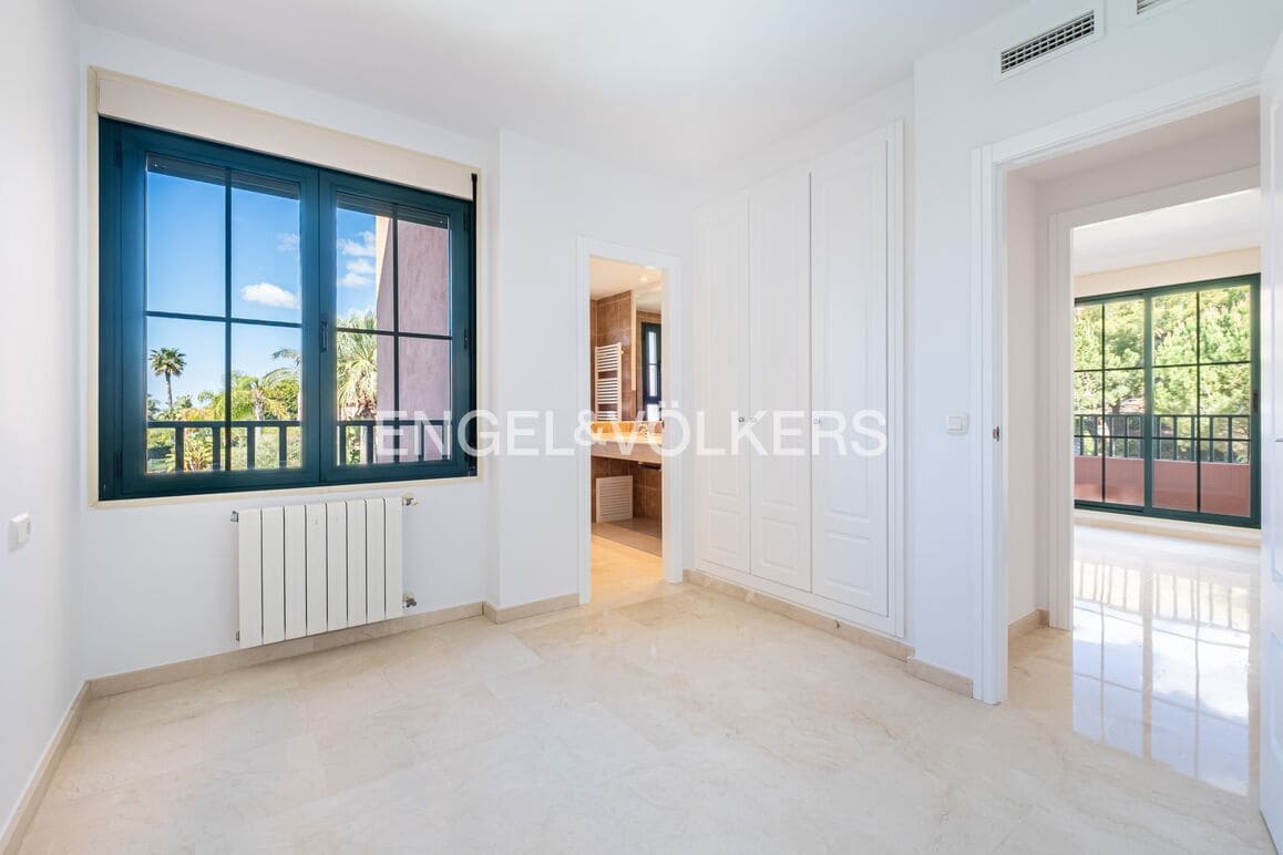 2 bedroom Apartment for sale in Finestrat with pool garage - € 395,000 (Ref: 9429003)