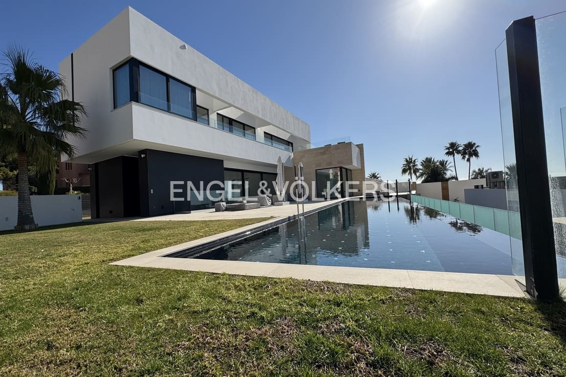 3 soverom Villa til salgs i Finestrat med svømmebasseng garasje - € 2 500 000 (Ref: 9432088)