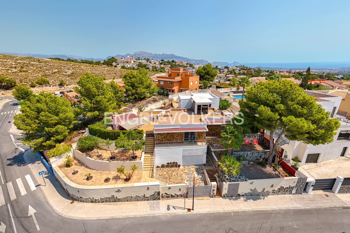 3 quarto Moradia para venda em La Nucia com piscina garagem - 520 000 € (Ref: 9438264)