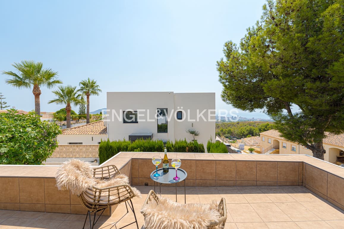 3 quarto Moradia para venda em La Nucia com piscina garagem - 520 000 € (Ref: 9438264)