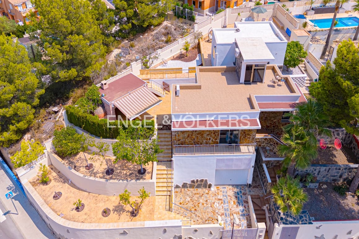 3 quarto Moradia para venda em La Nucia com piscina garagem - 520 000 € (Ref: 9438264)