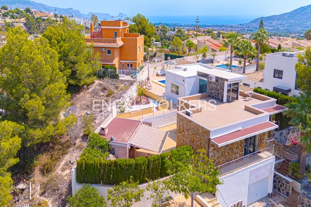 3 quarto Moradia para venda em La Nucia com piscina garagem - 520 000 € (Ref: 9438264)