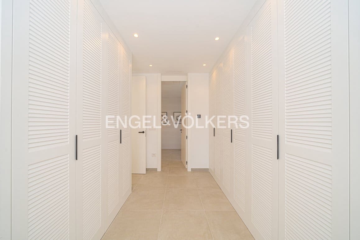 4 Zimmer Villa zu verkaufen in Albir mit Pool Garage - 895.000 € (Ref: 9446918)