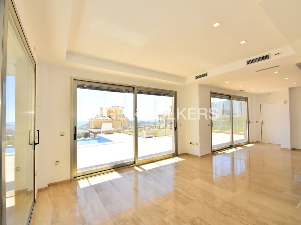 3 soveværelse Villa til leje i Finestrat med swimmingpool garage - € 4.000 (Ref: 9447204)