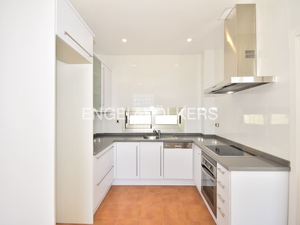 3 soveværelse Villa til leje i Finestrat med swimmingpool garage - € 4.000 (Ref: 9447204)