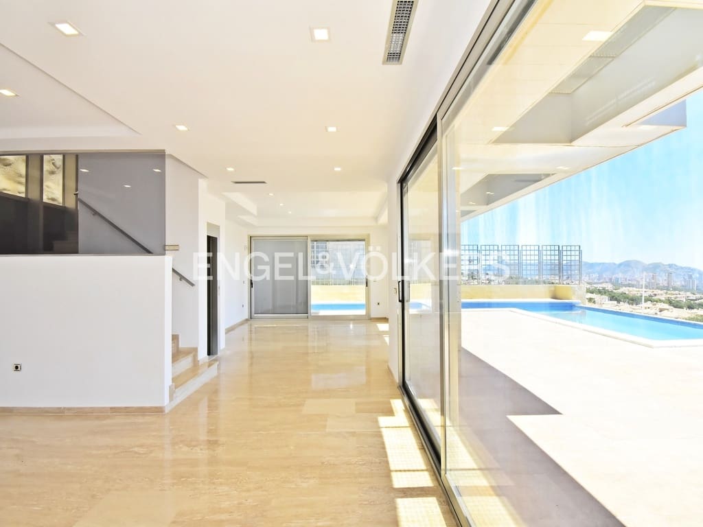 3 soveværelse Villa til leje i Finestrat med swimmingpool garage - € 4.000 (Ref: 9447204)