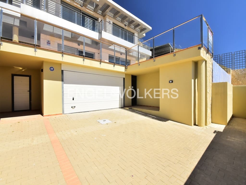 3 soveværelse Villa til leje i Finestrat med swimmingpool garage - € 4.000 (Ref: 9447204)