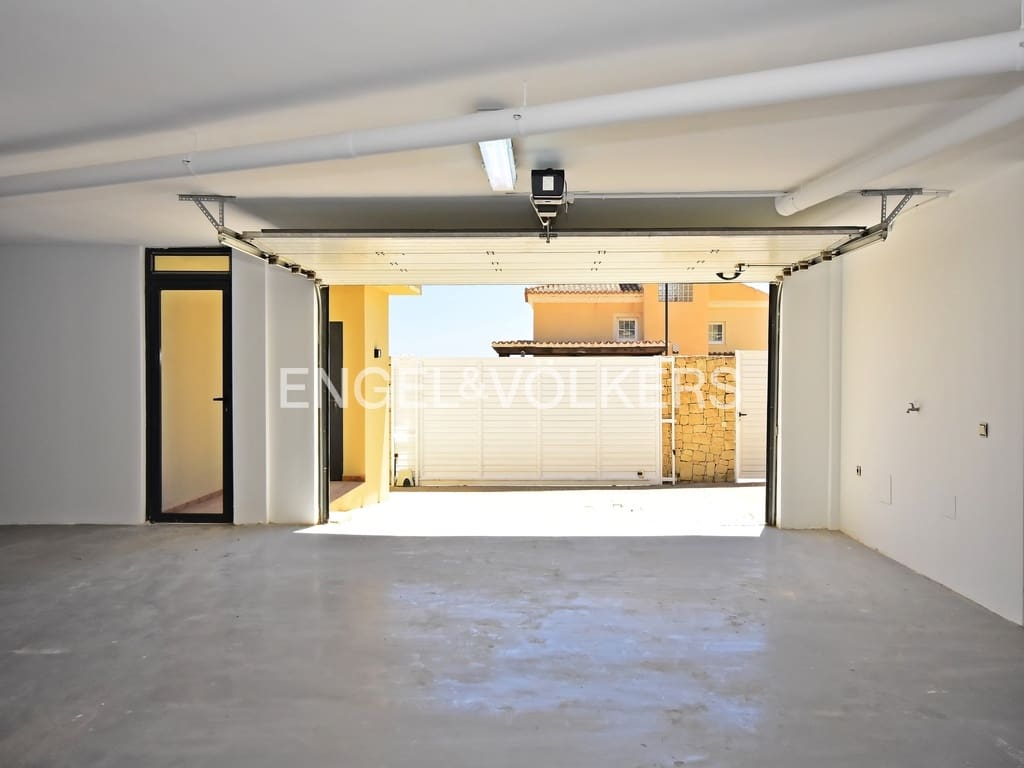 3 soveværelse Villa til leje i Finestrat med swimmingpool garage - € 4.000 (Ref: 9447204)