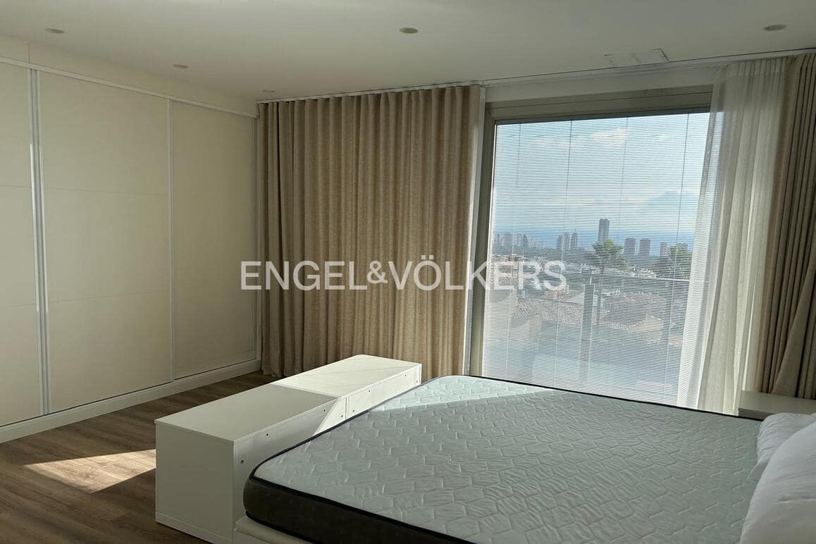 3 bedroom Villa for rent in Finestrat with pool garage - € 3,500 (Ref: 9447204)