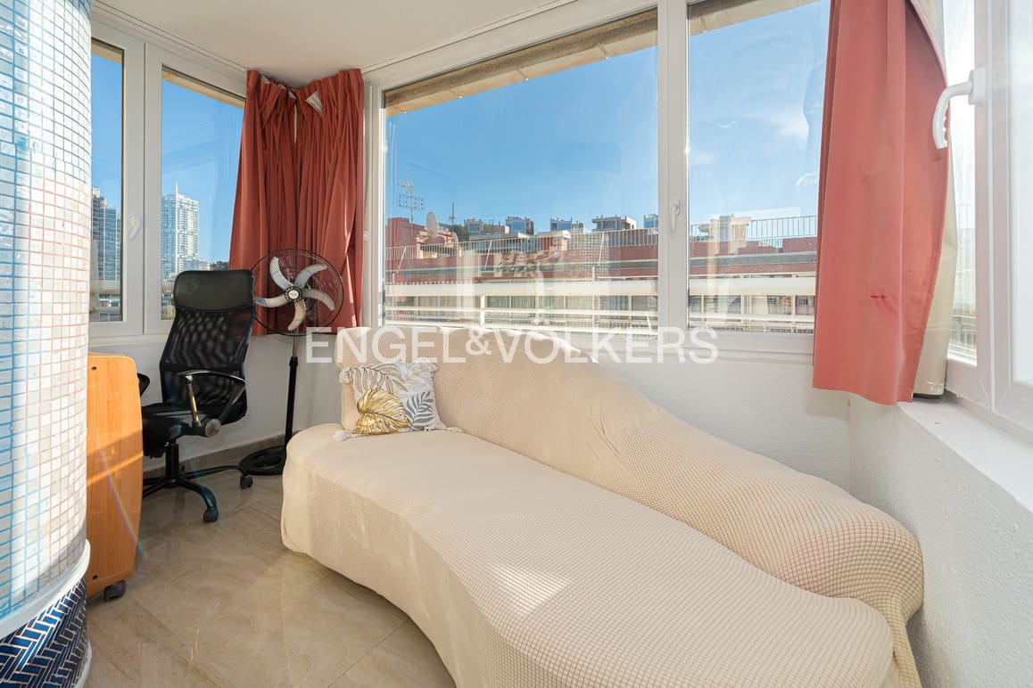 1 soveværelse Lejlighed til leje i Benidorm med swimmingpool garage - € 1.000 (Ref: 9448445)