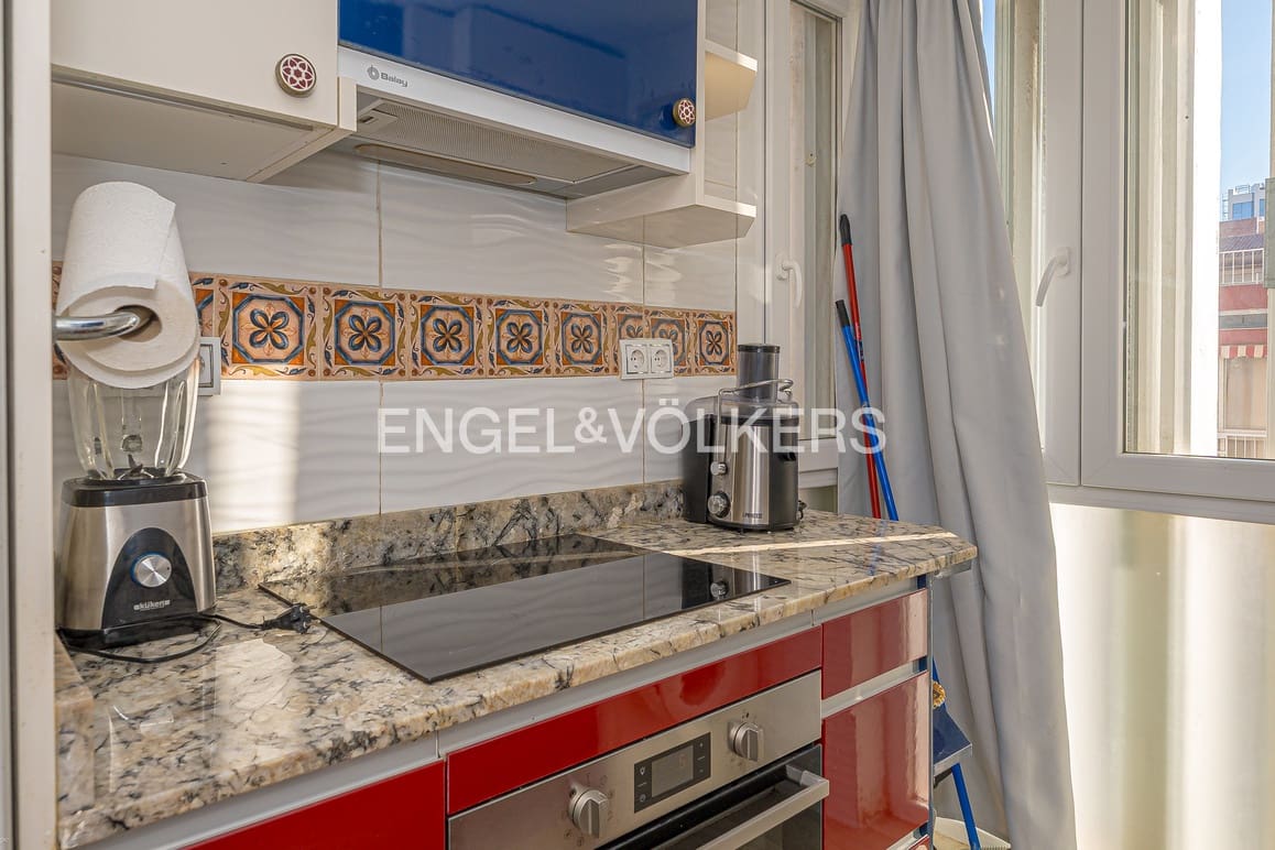 1 soveværelse Lejlighed til leje i Benidorm med swimmingpool garage - € 1.000 (Ref: 9448445)