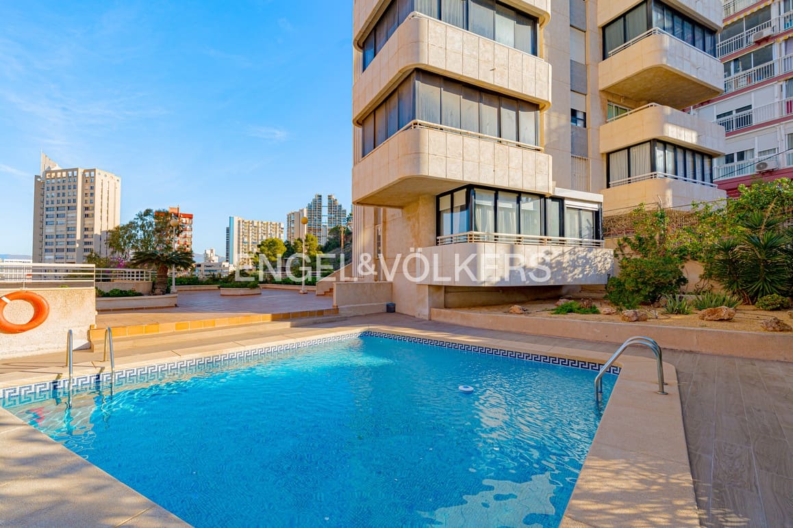 1 soveværelse Lejlighed til leje i Benidorm med swimmingpool garage - € 1.000 (Ref: 9448445)