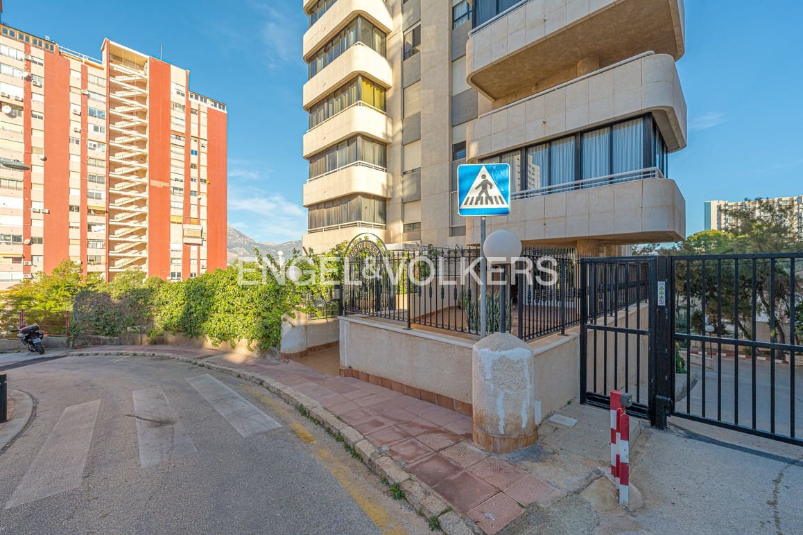 1 soveværelse Lejlighed til leje i Benidorm med swimmingpool garage - € 1.000 (Ref: 9448445)