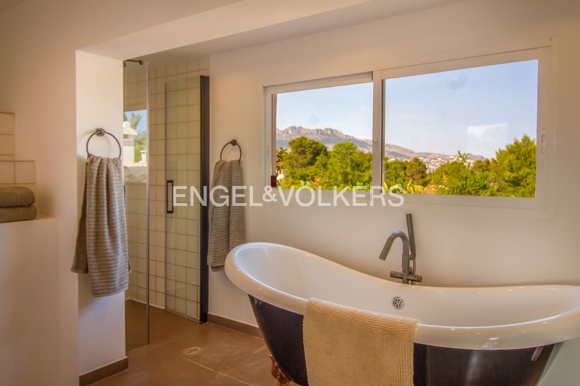 5 camera da letto Villa in vendita in Alfaz del Pi / L'Alfas del Pi con piscina garage - 995.000 € (Rif: 9450928)