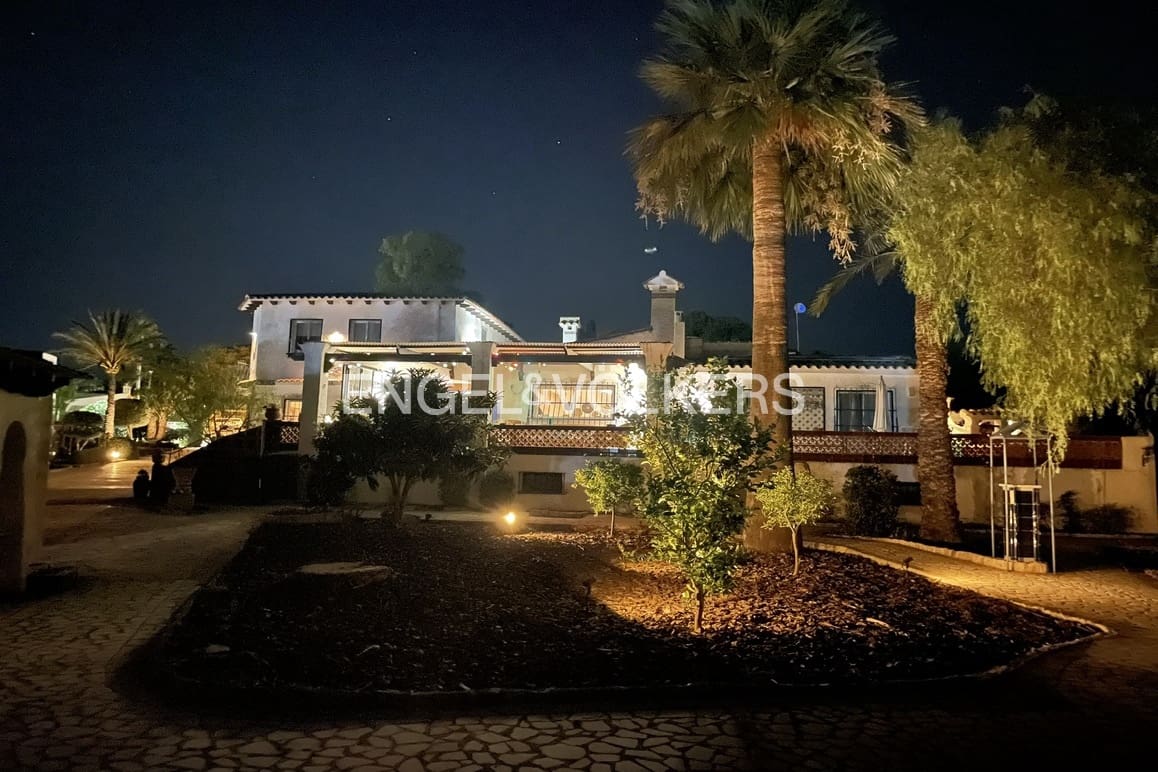 5 camera da letto Villa in vendita in Alfaz del Pi / L'Alfas del Pi con piscina garage - 995.000 € (Rif: 9450928)