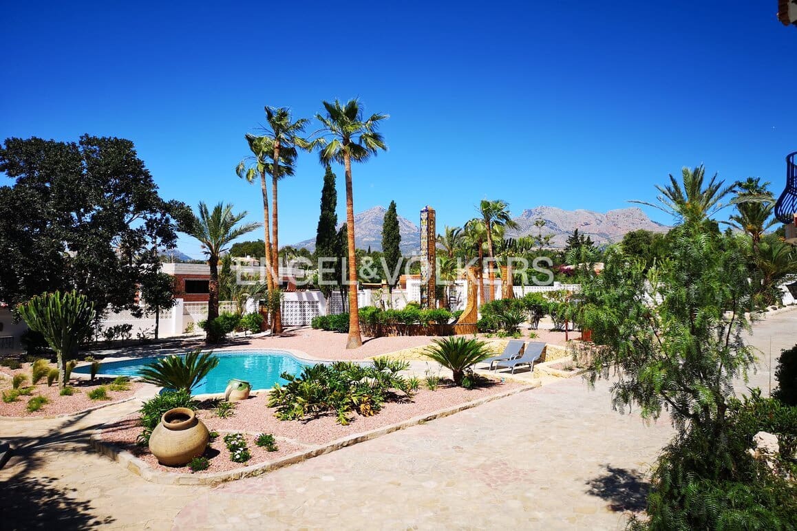 5 camera da letto Villa in vendita in Alfaz del Pi / L'Alfas del Pi con piscina garage - 995.000 € (Rif: 9450928)