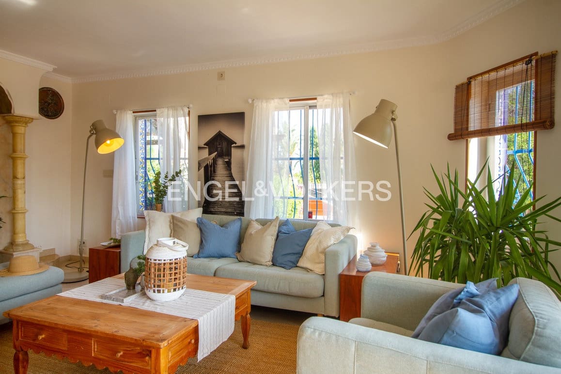 5 quarto Moradia para venda em Alfaz del Pi / L'Alfas del Pi com piscina garagem - 995 000 € (Ref: 9450928)