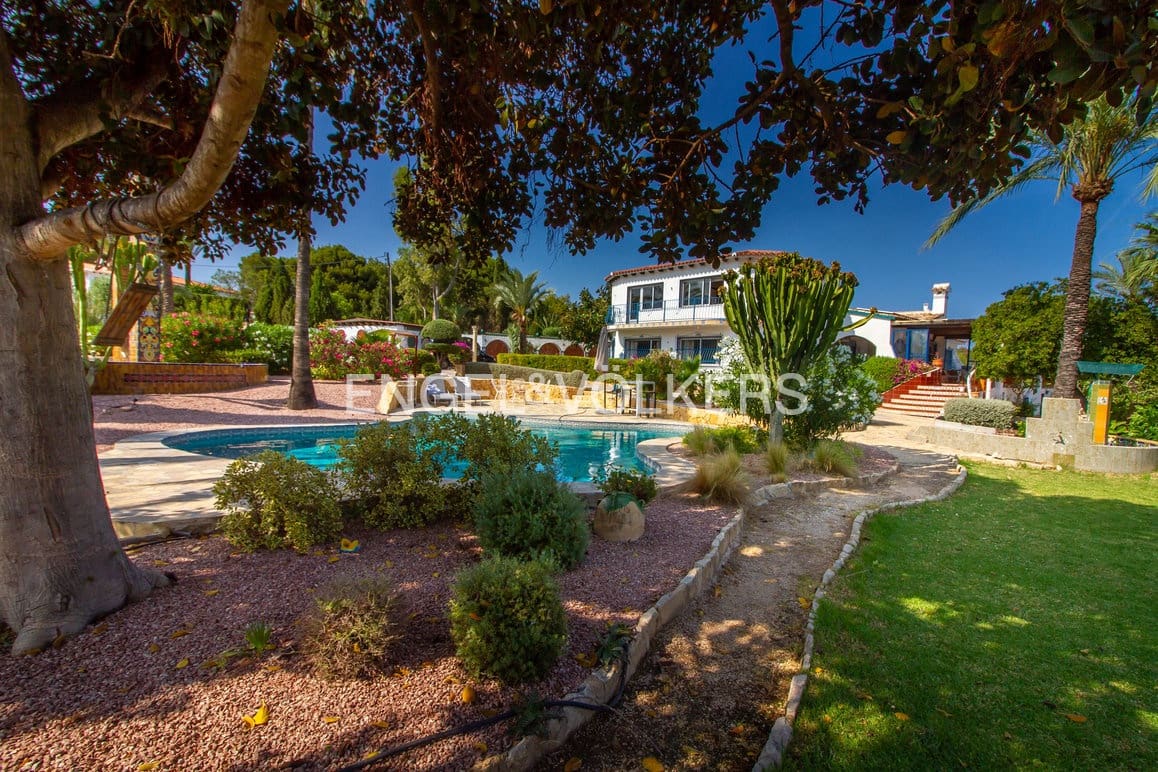 5 quarto Moradia para venda em Alfaz del Pi / L'Alfas del Pi com piscina garagem - 995 000 € (Ref: 9450928)