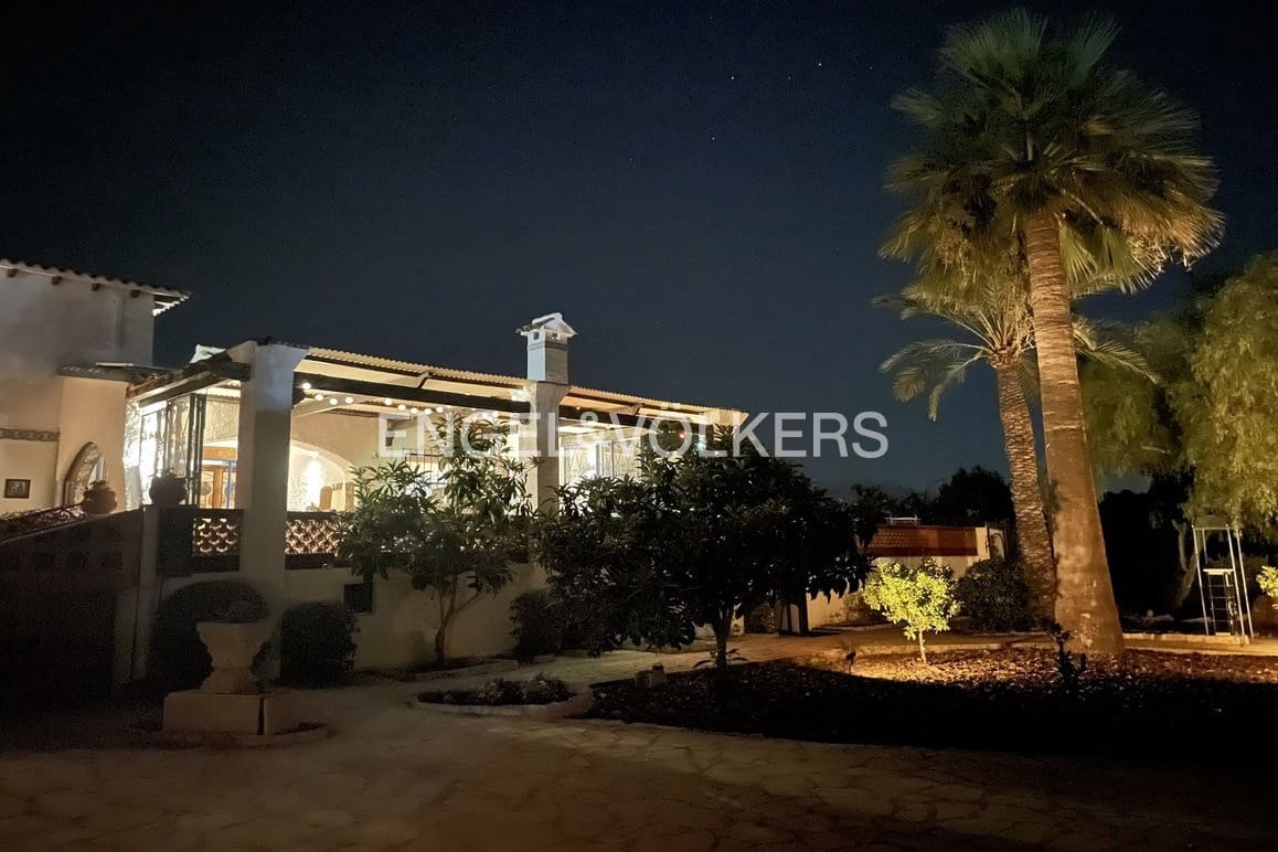 5 quarto Moradia para venda em Alfaz del Pi / L'Alfas del Pi com piscina garagem - 995 000 € (Ref: 9450928)