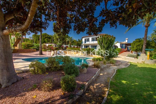5 makuuhuone Huvila myytävänä paikassa Pueblo - Urbanizaciones, Alfaz del Pi / L'Alfàs del Pi mukana uima-altaan 
autotalli - 995 000 € (Ref: 9450928)