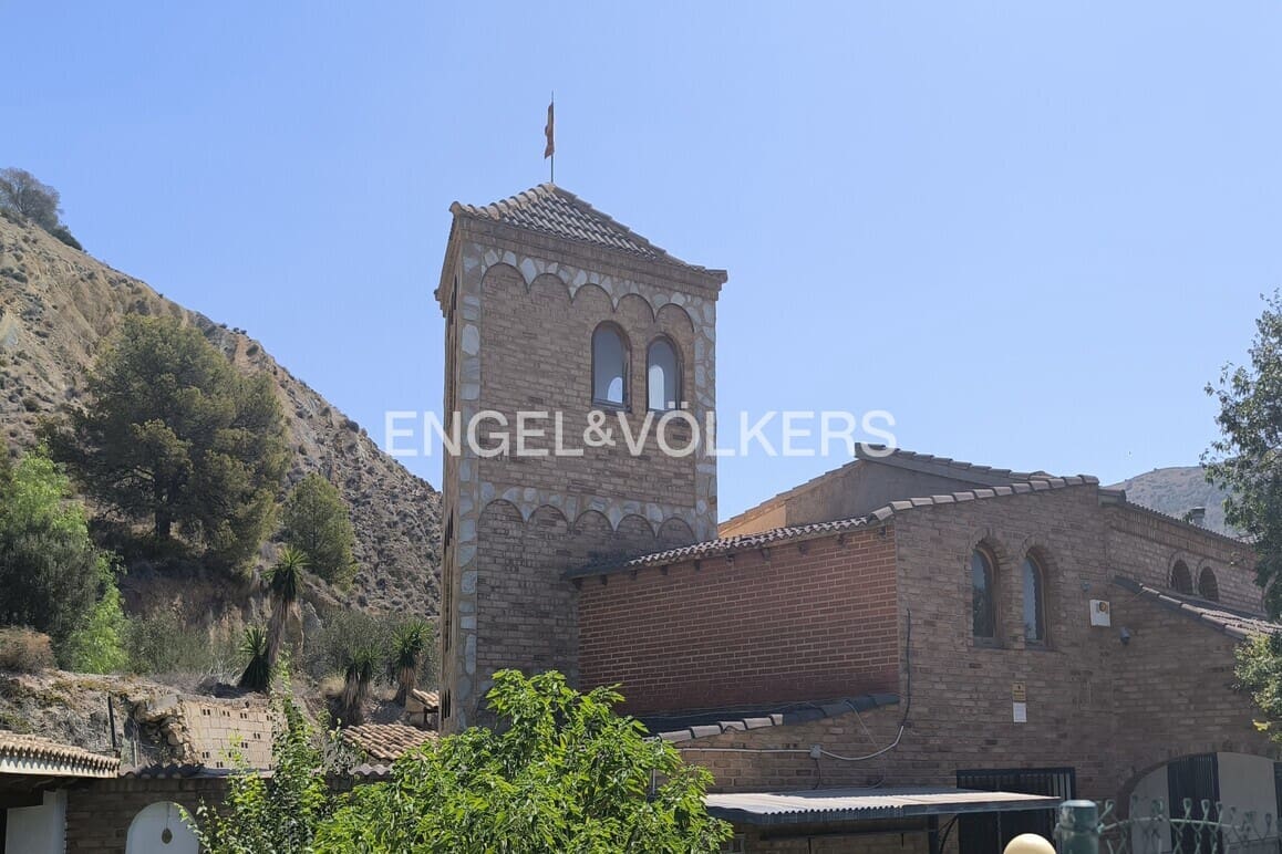 10 quarto Comercial para venda em Finestrat com garagem - 600 000 € (Ref: 9453561)