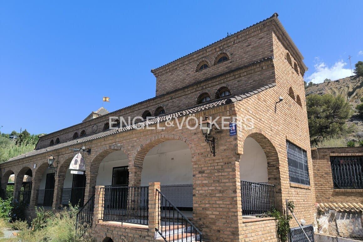 10 quarto Comercial para venda em Finestrat com garagem - 600 000 € (Ref: 9453561)