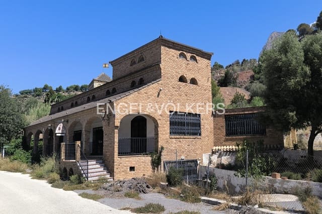 10 quarto Comercial para venda em Finestrat com garagem - 600 000 € (Ref: 9453561)