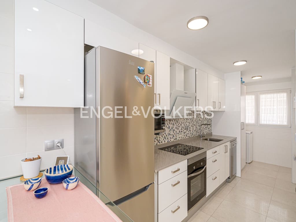 2 makuuhuone Huoneisto vuokrattavana paikassa Benidorm mukana uima-altaan 
autotalli - 1 400 € (Ref: 9453562)