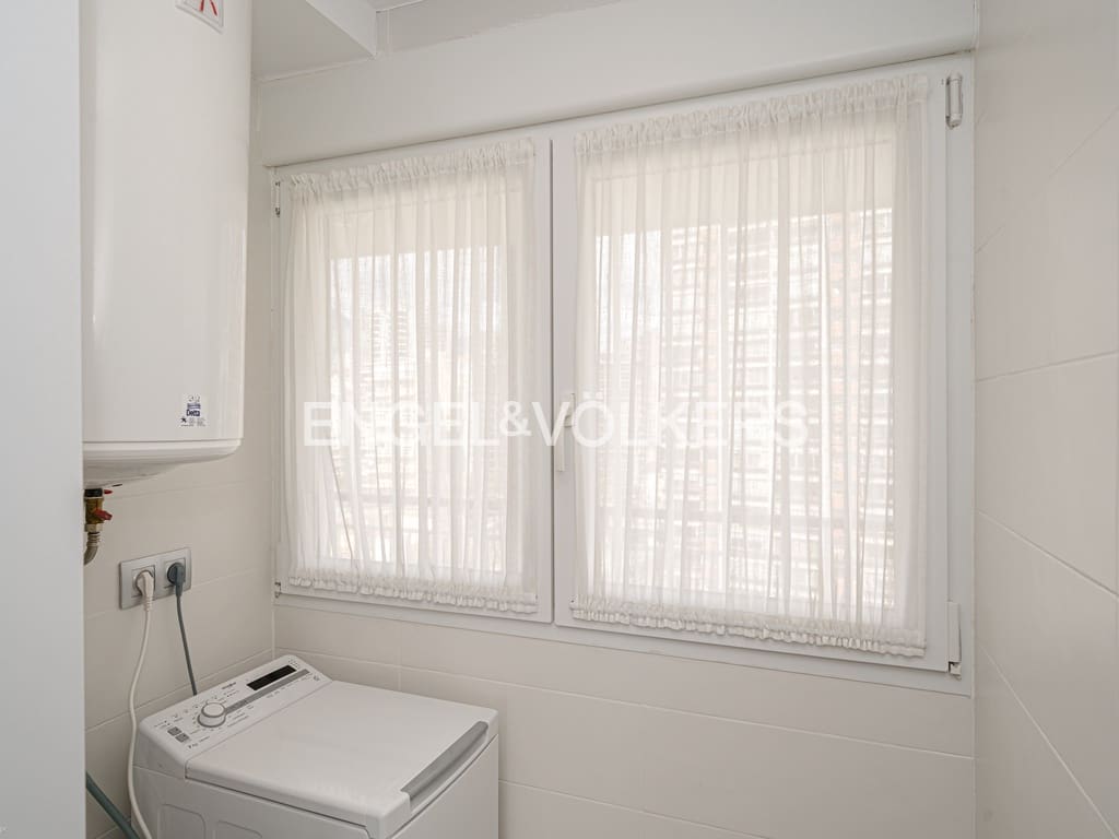 2 makuuhuone Huoneisto vuokrattavana paikassa Benidorm mukana uima-altaan 
autotalli - 1 400 € (Ref: 9453562)