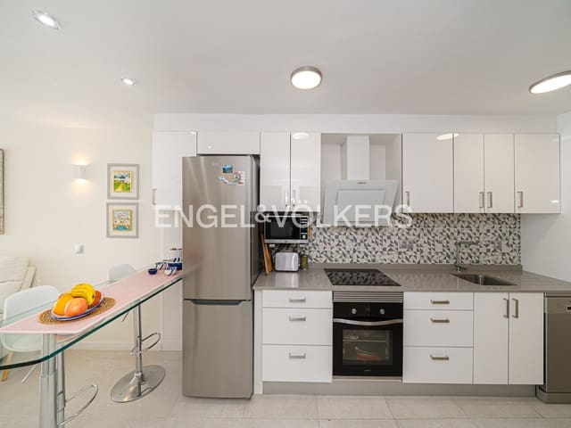 Appartement de 2 chambres à louer à Benidorm avec piscine garage - 1 400 € (Ref: 9453562)