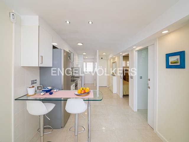 Appartement de 2 chambres à louer à Benidorm avec piscine garage - 1 400 € (Ref: 9453562)