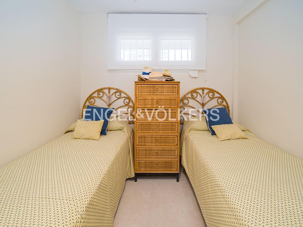 2 makuuhuone Huoneisto vuokrattavana paikassa Benidorm mukana uima-altaan 
autotalli - 1 400 € (Ref: 9453562)