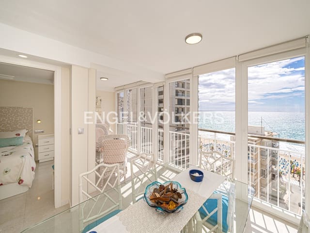 Appartement de 2 chambres à louer à Benidorm avec piscine garage - 1 400 € (Ref: 9453562)