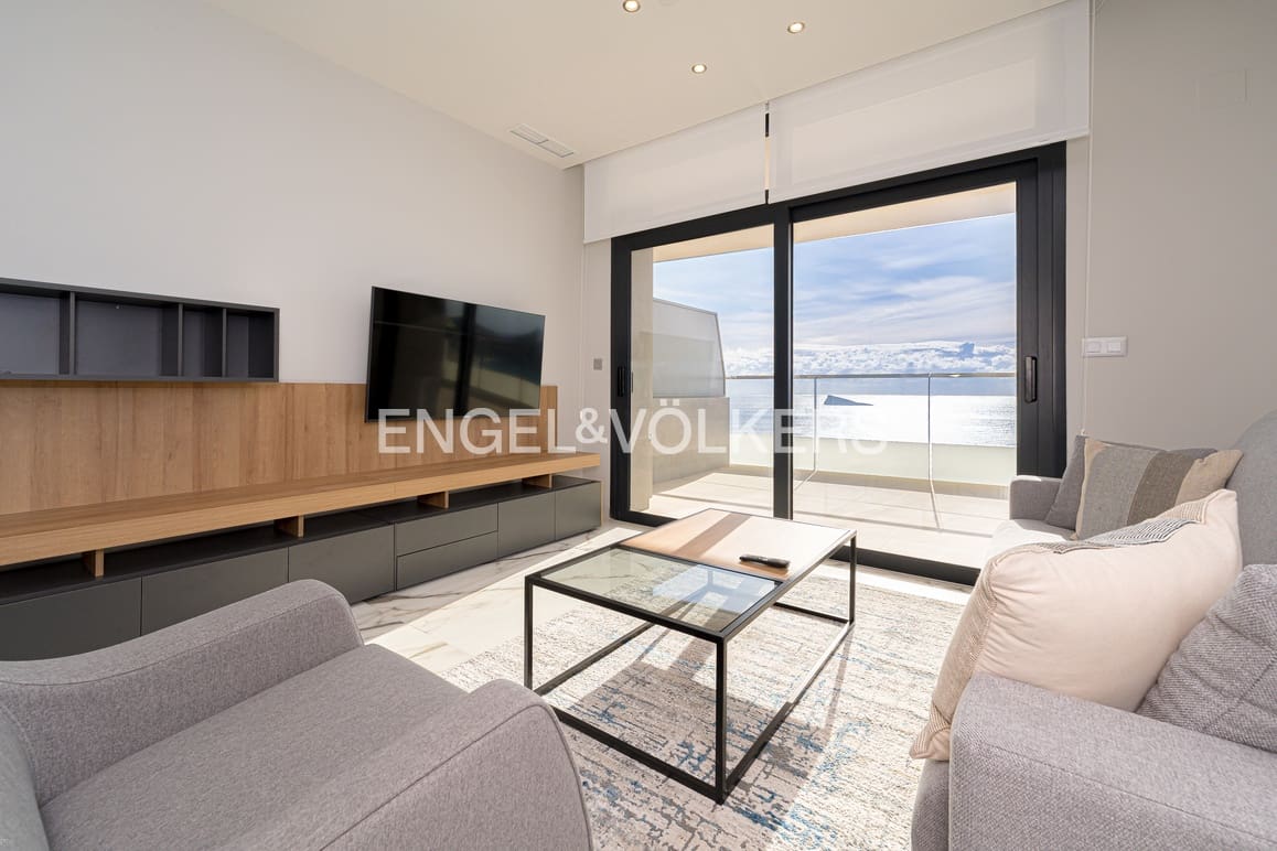 2 soverom Leilighet til salgs i Benidorm med svømmebasseng garasje - € 795 000 (Ref: 9457844)