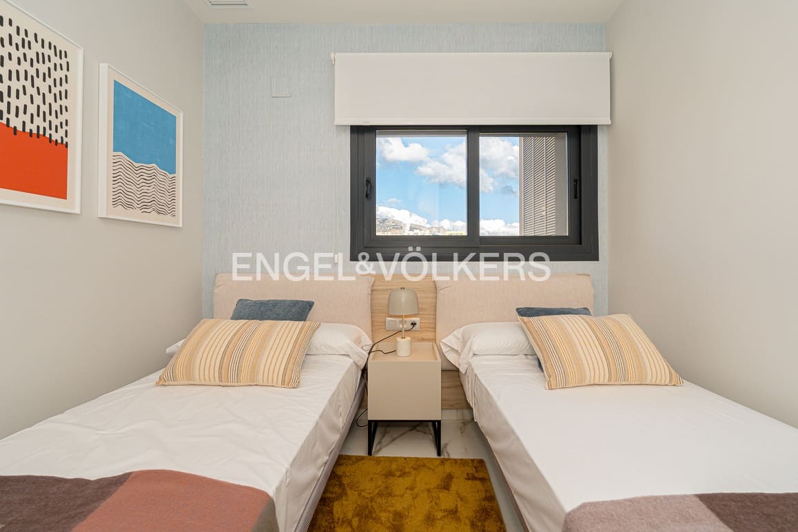 2 soverom Leilighet til salgs i Benidorm med svømmebasseng garasje - € 795 000 (Ref: 9457844)