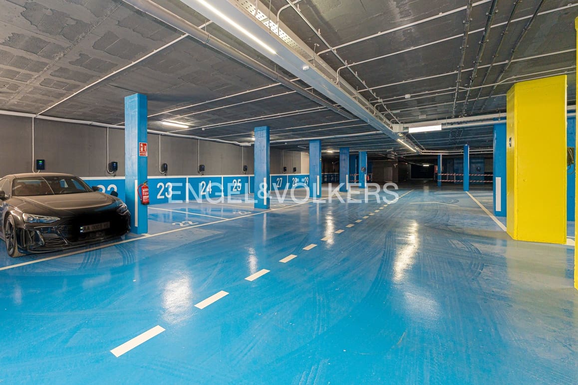 2 soverom Leilighet til salgs i Benidorm med svømmebasseng garasje - € 795 000 (Ref: 9457844)