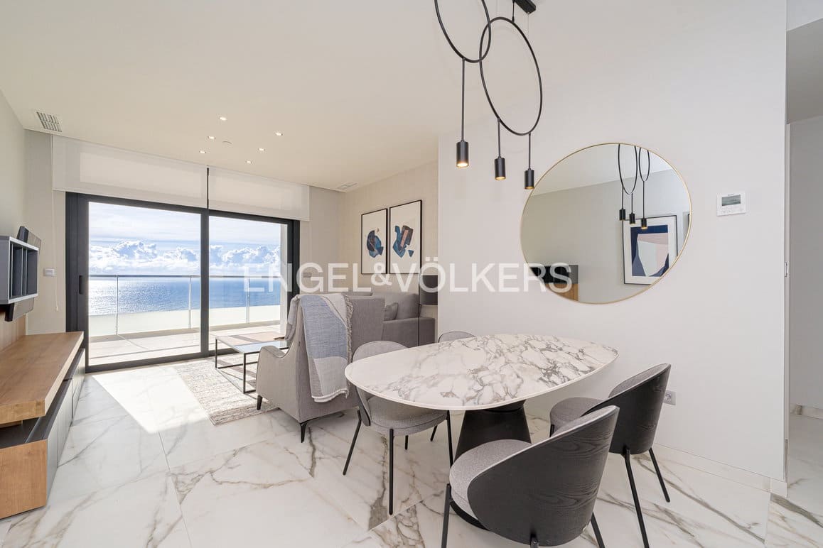 2 soverom Leilighet til salgs i Benidorm med svømmebasseng garasje - € 795 000 (Ref: 9457844)