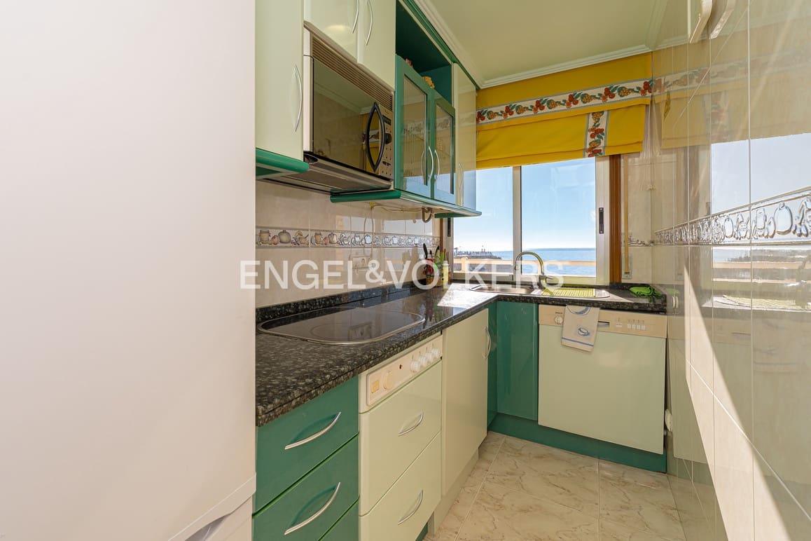 3 bedroom Apartment for sale in Benidorm with garage - € 600,000 (Ref: 9465976)