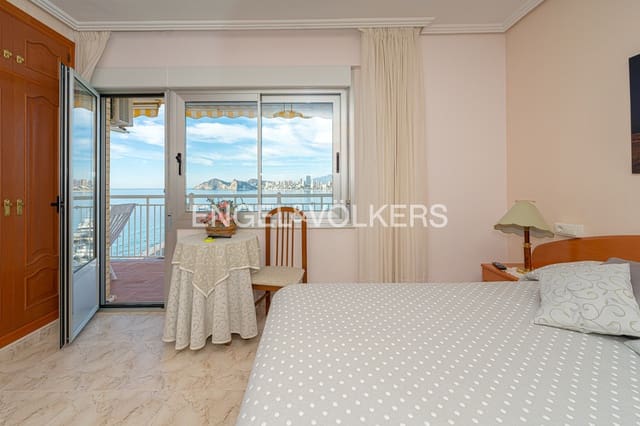 3 makuuhuone Huoneisto myytävänä paikassa Benidorm mukana 
autotalli - 600 000 € (Ref: 9465976)