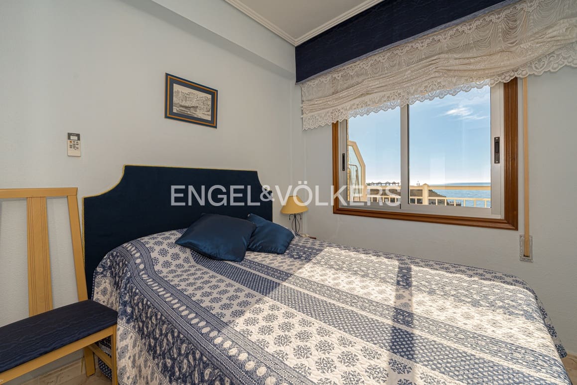 3 bedroom Apartment for sale in Benidorm with garage - € 600,000 (Ref: 9465976)