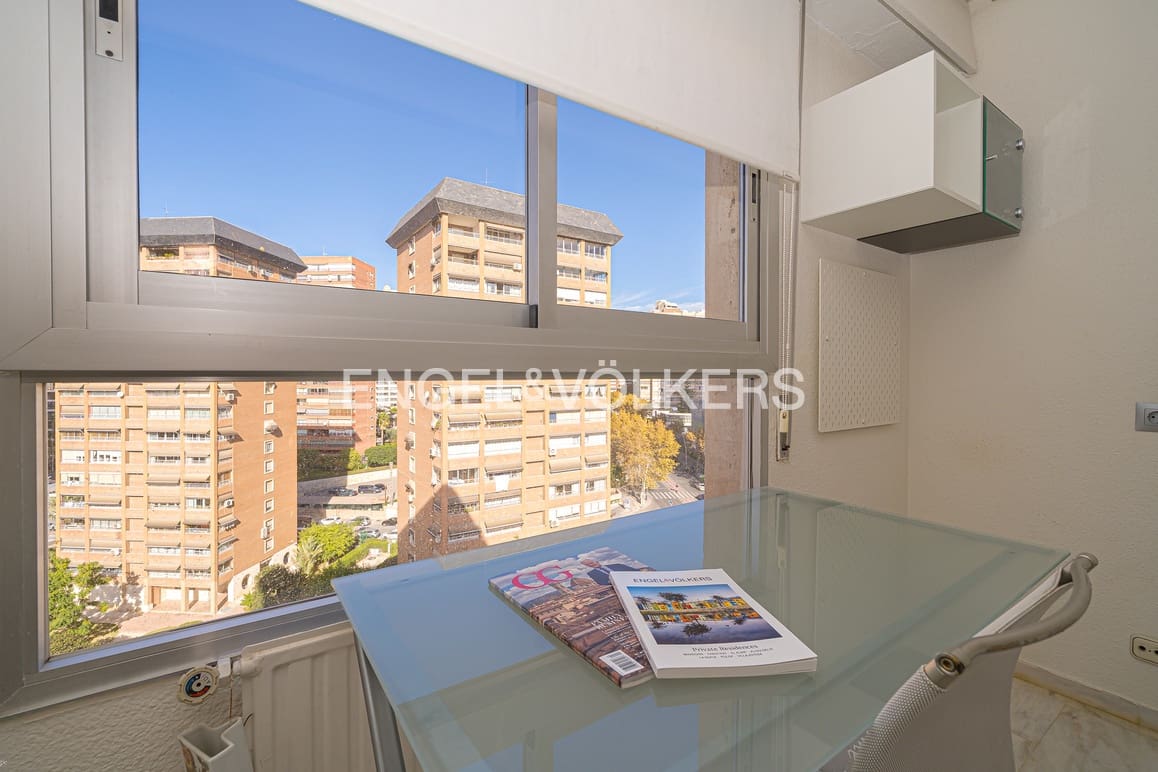 4 soverom Leilighet til salgs i Benidorm med svømmebasseng garasje - € 550 000 (Ref: 9465977)