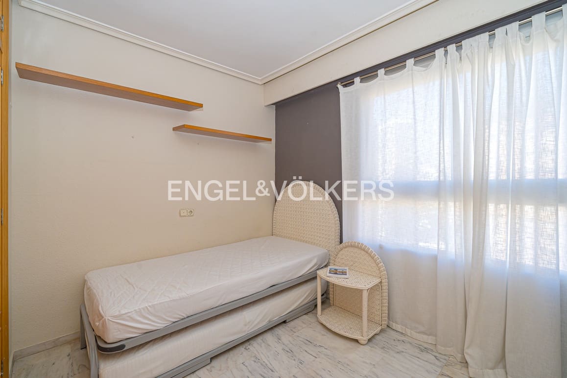 4 soverom Leilighet til salgs i Benidorm med svømmebasseng garasje - € 550 000 (Ref: 9465977)