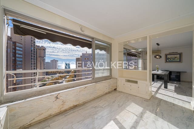 4 sovrum Lägenhet till salu i Benidorm med pool garage - 550 000 € (Ref: 9465977)